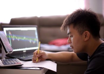Kajian Fundamental Atau Teknikal Yang Lebih Penting Untuk Melabur Saham Ini?