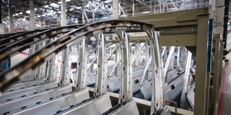 Sektor Automotif Akan Kekal Positif Pada 2022 – Penganalisis