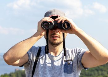 Intai-Intai Saham Untuk Bulan April 2024