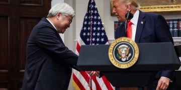 Trump Ugut Kenakan Cukai 100% Jika TSMC Tak Bina Kilang di AS